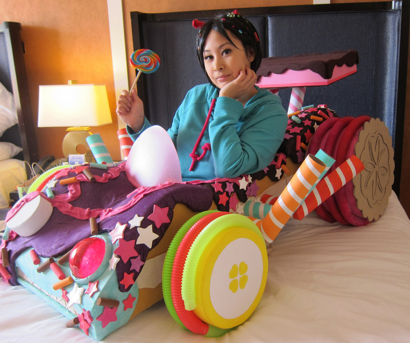 Illustration for article titled This Is Not A Borderlands 2 Screenshot. It Is, Somehow, Cosplay.